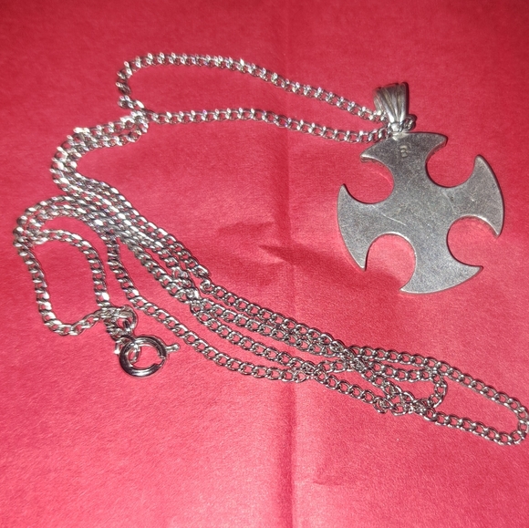Awesome Silver Tone Celtic Cross Knot Pendant Necklace 😍 - Picture 4 of 4